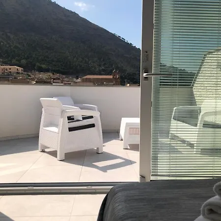 Porta Del Golfo & Aparthotel