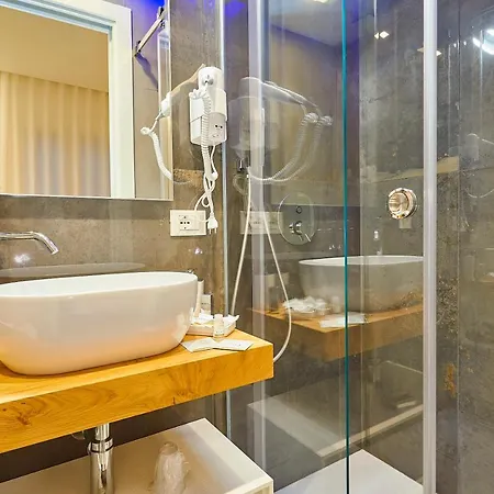 Porta Del Golfo Apartments&suites